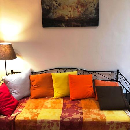 Apartamento de 80 m² en Exarchia, con 3 habitación Atenas Exterior foto