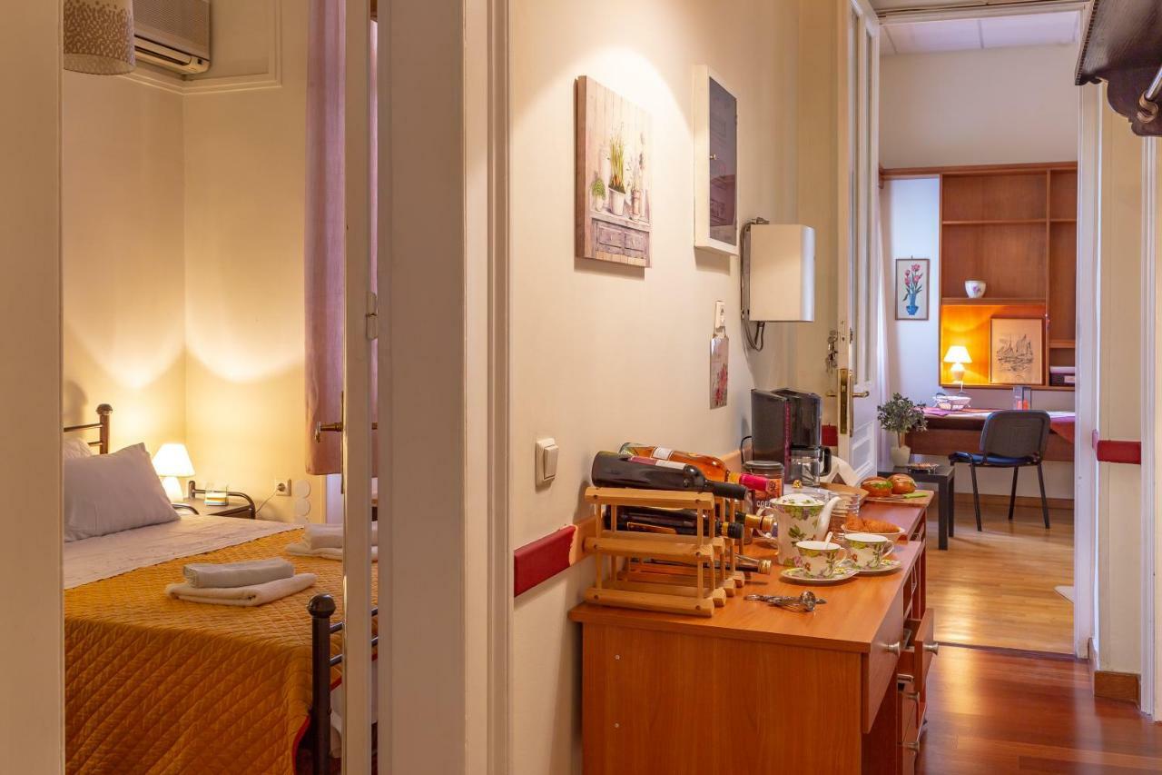 Apartamento de 80 m² en Exarchia, con 3 habitación Atenas Exterior foto