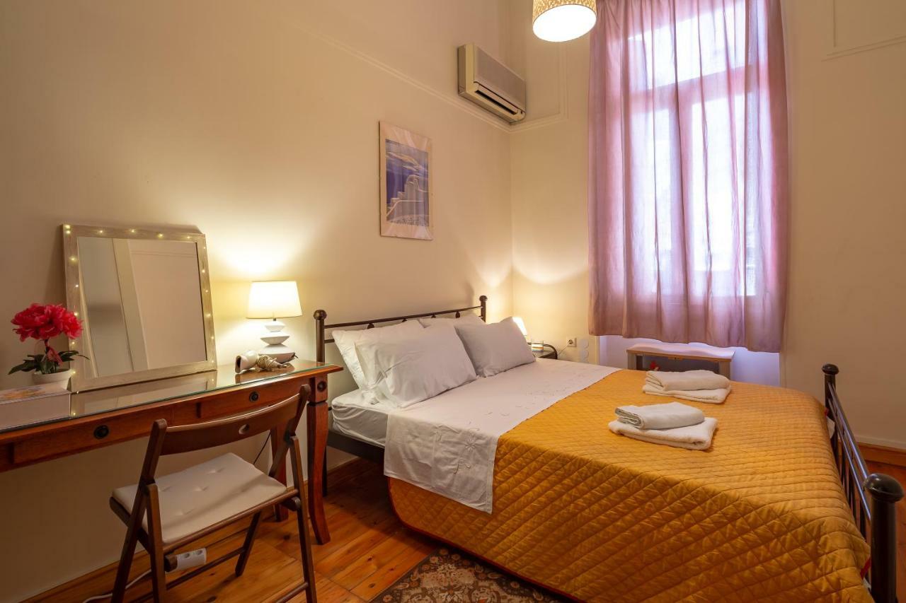 Apartamento de 80 m² en Exarchia, con 3 habitación Atenas Exterior foto
