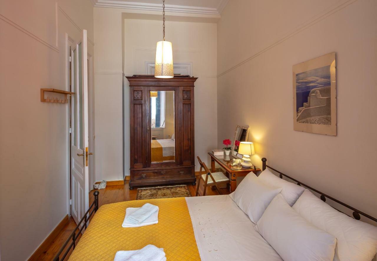 Apartamento de 80 m² en Exarchia, con 3 habitación Atenas Exterior foto