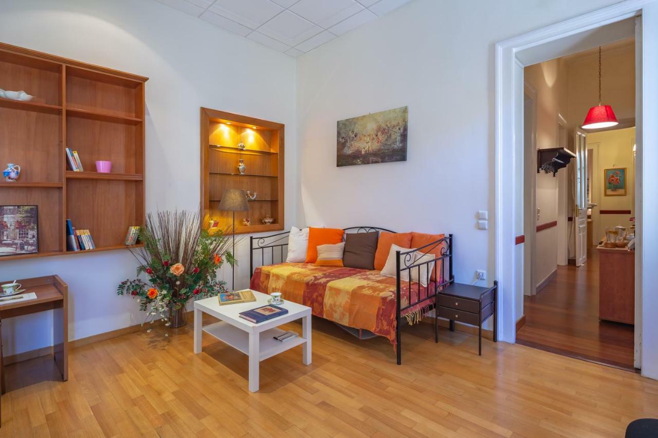 Apartamento de 80 m² en Exarchia, con 3 habitación Atenas Exterior foto