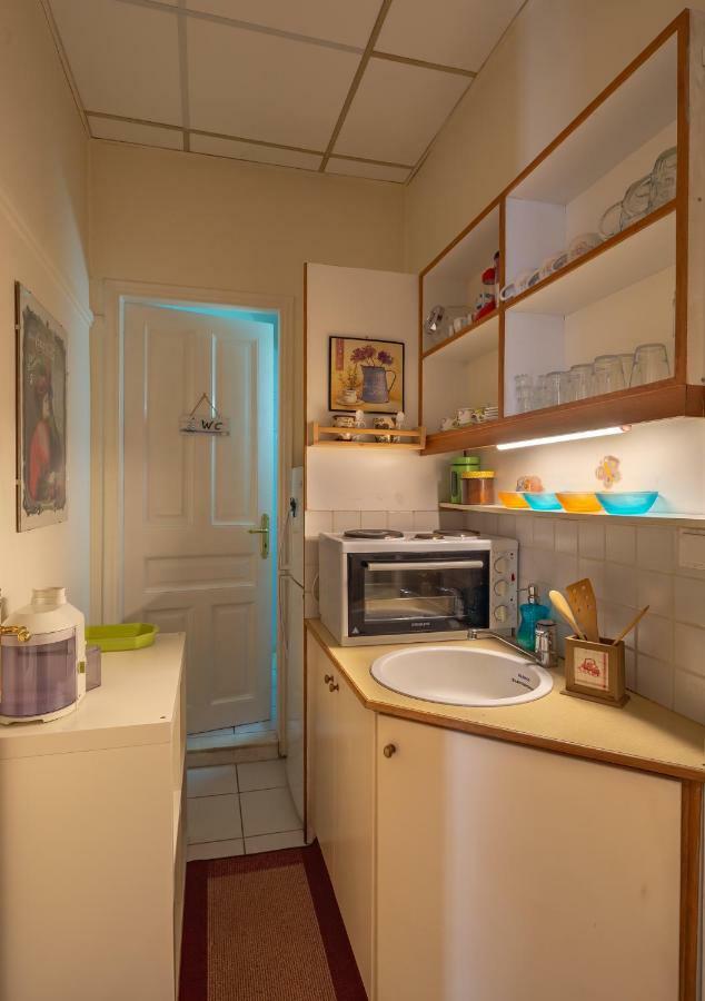 Apartamento de 80 m² en Exarchia, con 3 habitación Atenas Exterior foto