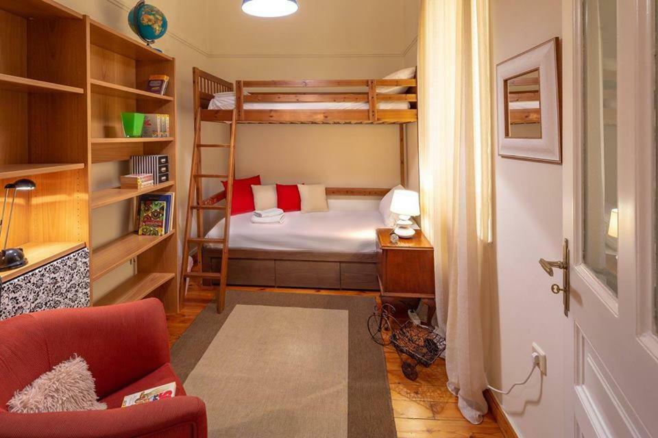 Apartamento de 80 m² en Exarchia, con 3 habitación Atenas Exterior foto