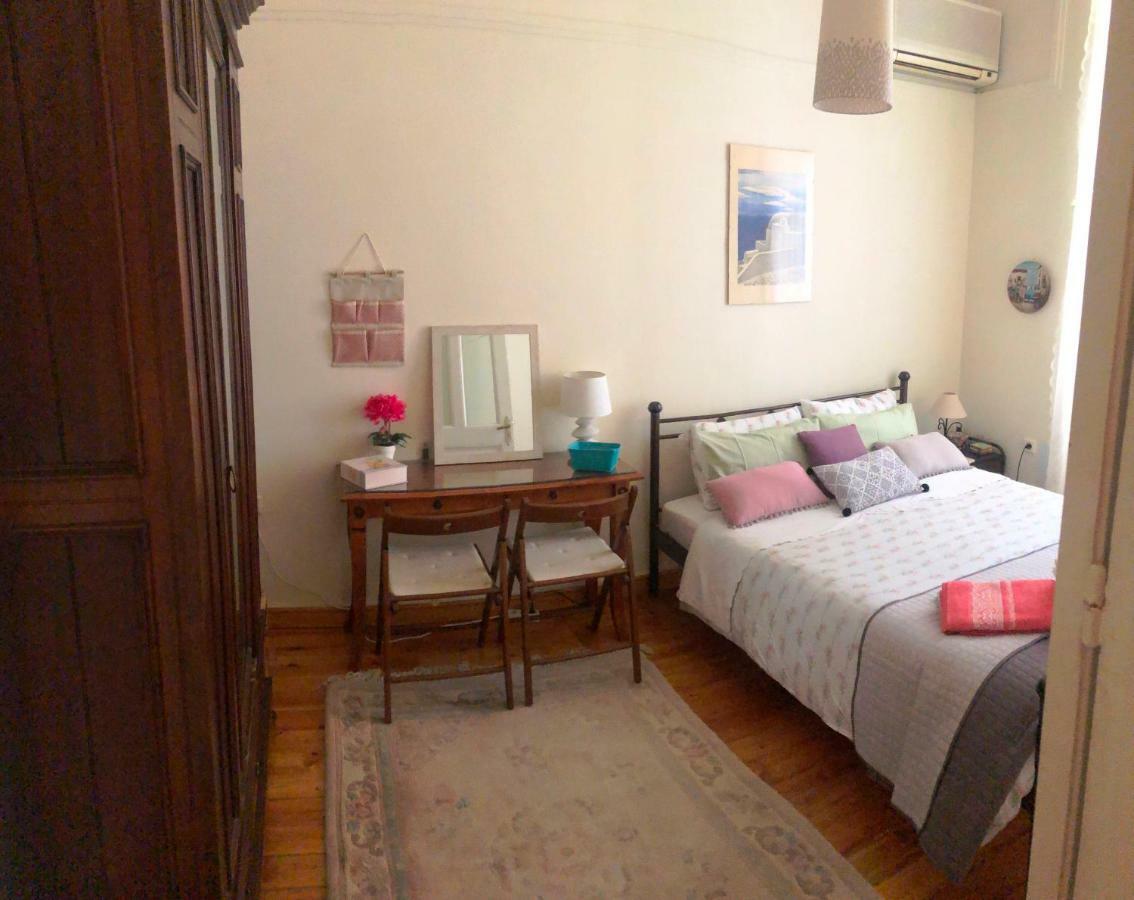 Apartamento de 80 m² en Exarchia, con 3 habitación Atenas Exterior foto