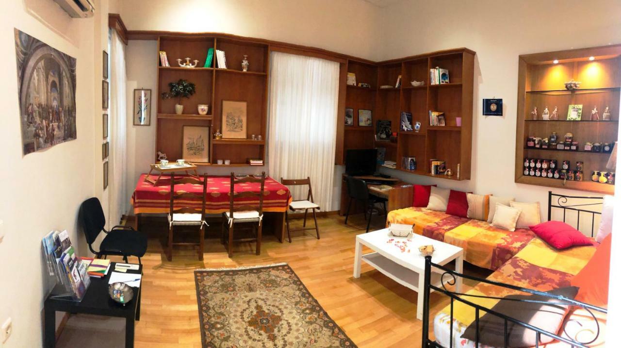 Apartamento de 80 m² en Exarchia, con 3 habitación Atenas Exterior foto